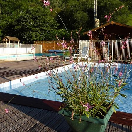 Camping Le Rey Louvie Juzon Exterior foto