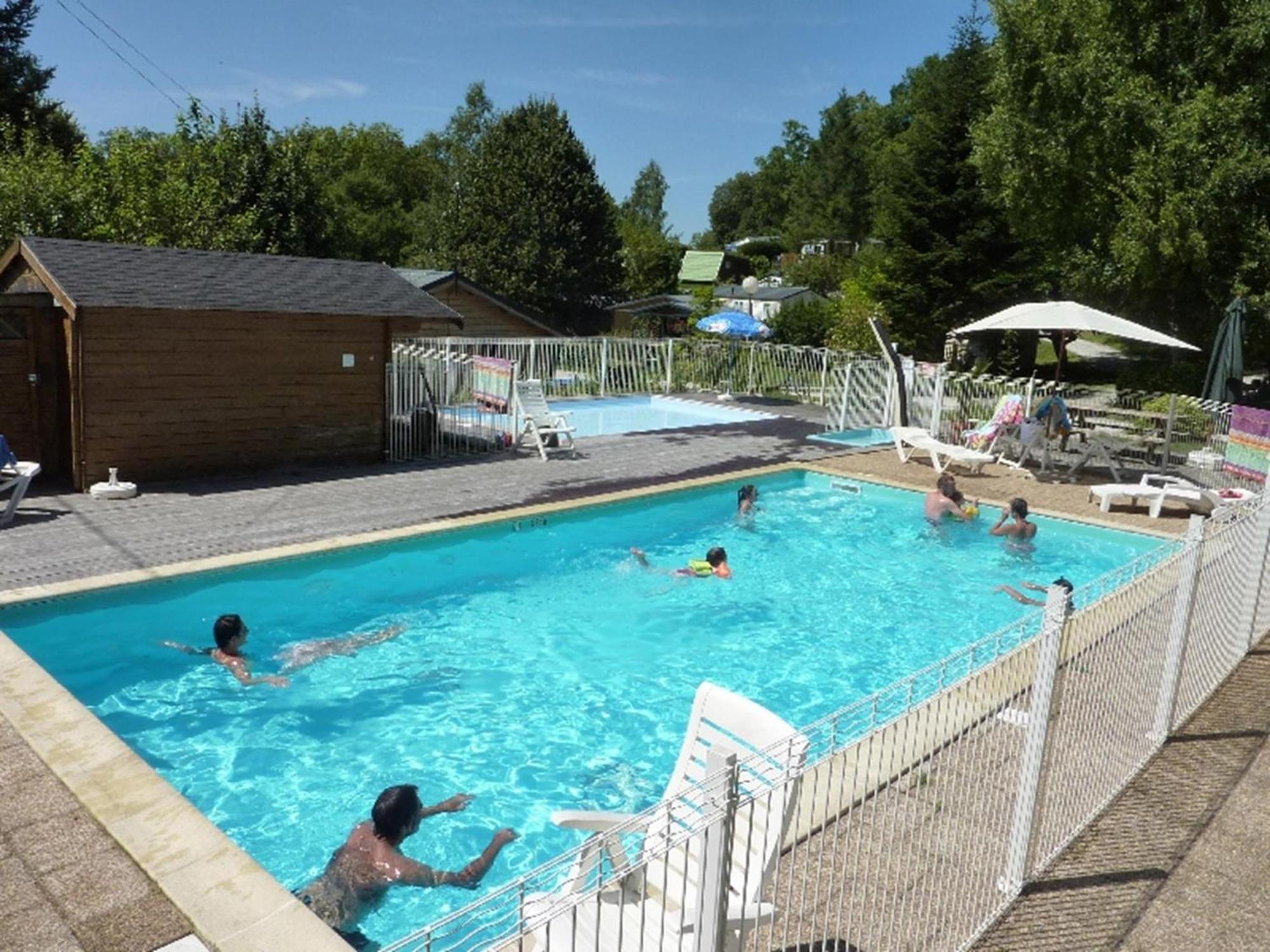 Camping Le Rey Louvie Juzon Exterior foto