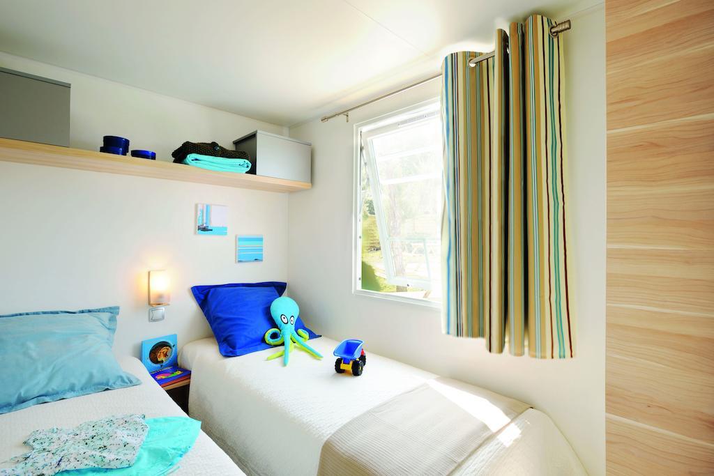 Camping Le Rey Louvie Juzon Quarto foto