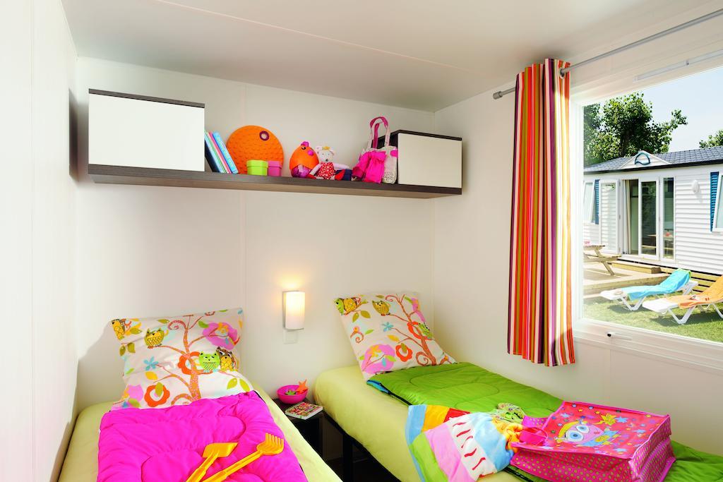 Camping Le Rey Louvie Juzon Quarto foto