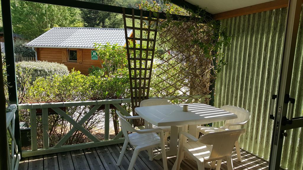 Camping Le Rey Louvie Juzon Exterior foto
